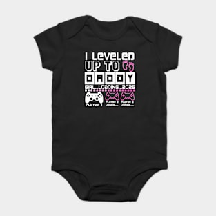 I Leveled Up To Daddy. Twin Loading 2025. Soon To Be Dad. Twin baby girls Baby Bodysuit